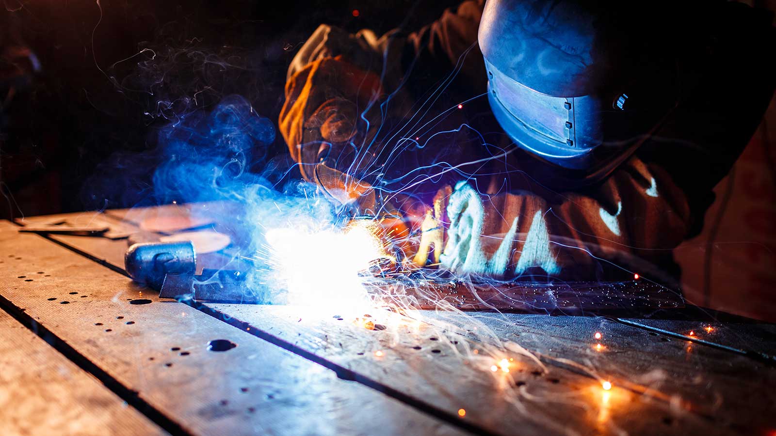 Hürsan Hidrolik Pres ve Takım Tezgahları | Trim Presler - Yüksek Performanslı Trim Pres Modelleri, Servo Pres - Hassas ve Güçlü Servo Pres Çözümleri, C Tipi Pres - Endüstriyel C Tipi Presler ve Fiyatları, Kalıp Alıştırma Presleri - Kalıp Ayarı ve Test Presleri, Gemi İnşa Presleri - Ağır Hizmet Gemi Pres Modelleri, Kauçuk Lastik Pişirme Presleri - Dayanıklı ve Güçlü Presler, Atölye Presleri - Atölye İçin Hidrolik Pres Modelleri, Tablalı Atölye Presleri - Hassas Çalışma İçin İdeal Çözümler, Saç Desen Presleri - Metal İşleme İçin Özel Presler, Derin Çekme Presleri - Metal Şekillendirme İçin Profesyonel Presler, Özel Derin Çekme Presleri - Endüstriyel Çekme Presleri | Presle Üretilen Parçaların Sonradan İşlenmesi Gerekir mi?